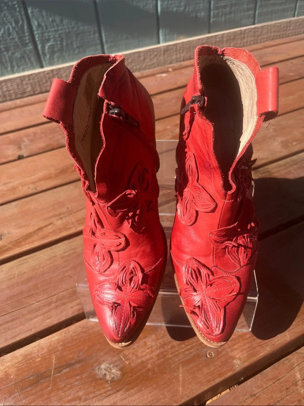Dkode stylish red